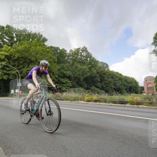 14.09.2025 - Stadtparktriathlon Michael Burmester http://msf.ph/oto/8895002 14.09.2025 12:46:03 Radfahren 1291, 1413 meine-sportfotos.de