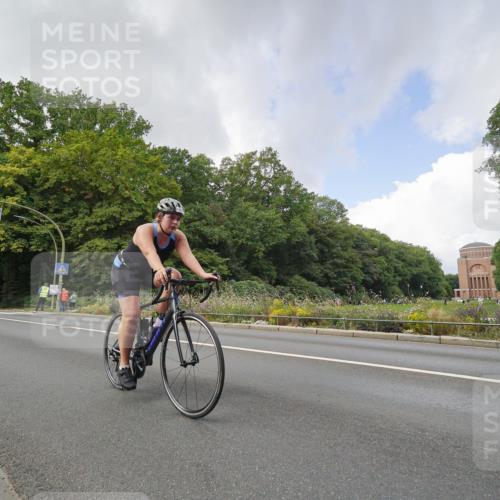 14.09.2025 - Stadtparktriathlon Michael Burmester http://msf.ph/oto/8895006 14.09.2025 12:46:15 Radfahren 1241, 1319, 1335, 1368, 1417 meine-sportfotos.de