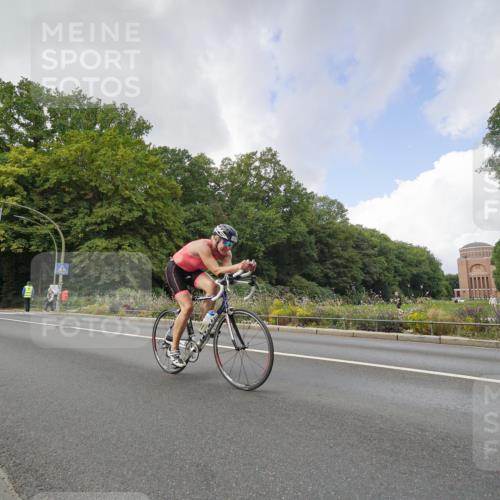 14.09.2025 - Stadtparktriathlon Michael Burmester http://msf.ph/oto/8895011 14.09.2025 12:46:24 Radfahren 1281, 1290, 1319, 1335, 1417 meine-sportfotos.de