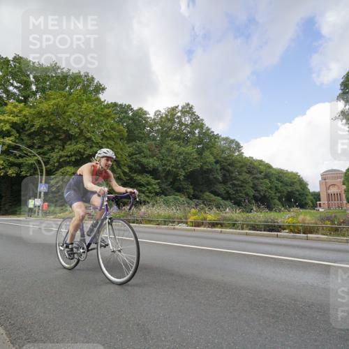 14.09.2025 - Stadtparktriathlon Michael Burmester http://msf.ph/oto/8895014 14.09.2025 12:46:43 Radfahren 1258, 1283, 1342, 1360 meine-sportfotos.de