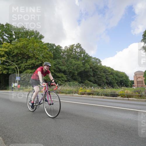 14.09.2025 - Stadtparktriathlon Michael Burmester http://msf.ph/oto/8895015 14.09.2025 12:46:46 Radfahren 1258, 1283, 1326, 1342, 1360 meine-sportfotos.de