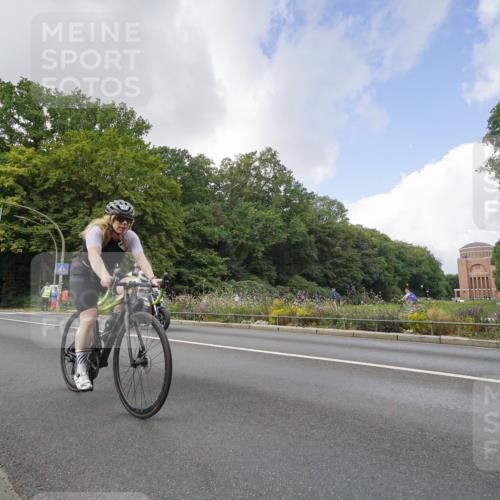 14.09.2025 - Stadtparktriathlon Michael Burmester http://msf.ph/oto/8895023 14.09.2025 12:47:02 Radfahren 1256, 1273, 1294, 1357, 1376, 1410 meine-sportfotos.de