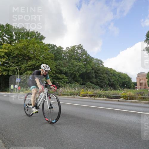 14.09.2025 - Stadtparktriathlon Michael Burmester http://msf.ph/oto/8895029 14.09.2025 12:47:15 Radfahren 1200, 1317 meine-sportfotos.de