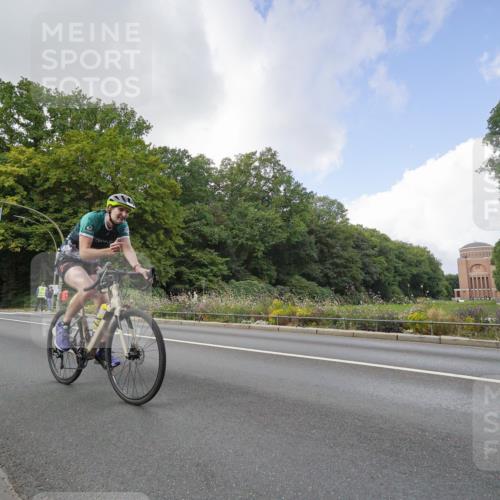 14.09.2025 - Stadtparktriathlon Michael Burmester http://msf.ph/oto/8895030 14.09.2025 12:47:23 Radfahren 1200, 1275, 1370, 1382 meine-sportfotos.de