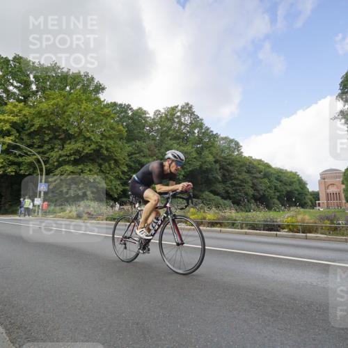 14.09.2025 - Stadtparktriathlon Michael Burmester http://msf.ph/oto/8895032 14.09.2025 12:47:25 Radfahren 1200, 1215, 1275, 1370, 1382 meine-sportfotos.de