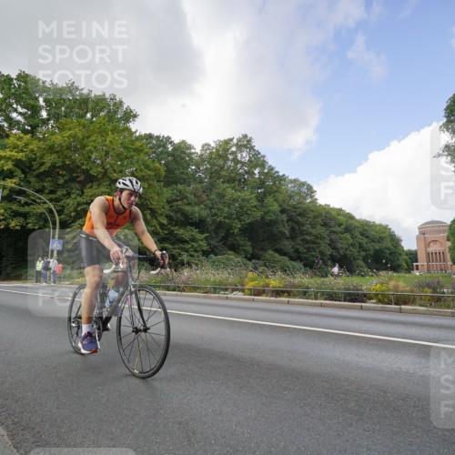 14.09.2025 - Stadtparktriathlon Michael Burmester http://msf.ph/oto/8895040 14.09.2025 12:47:38 Radfahren 1215, 1261, 1349, 1397, 1414, 1419 meine-sportfotos.de