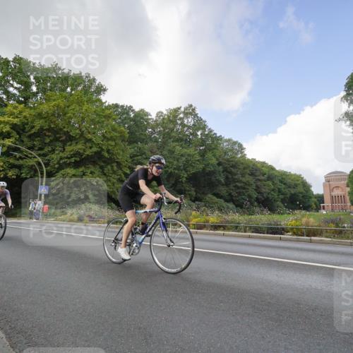 14.09.2025 - Stadtparktriathlon Michael Burmester http://msf.ph/oto/8895051 14.09.2025 12:47:52 Radfahren 1224, 1239, 1245, 1247, 1248, 1263, 1274, 1278, 1301, 1310, 1316, 1330, 1387, 1394, 1419 meine-sportfotos.de
