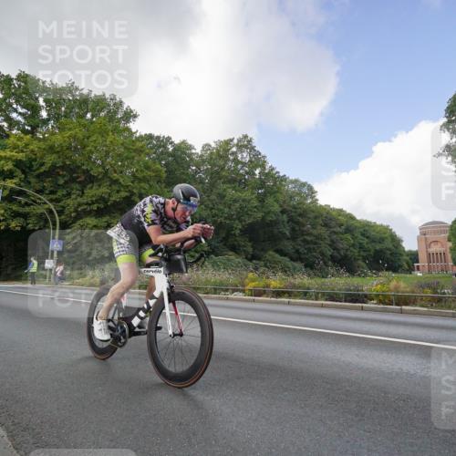 14.09.2025 - Stadtparktriathlon Michael Burmester http://msf.ph/oto/8895062 14.09.2025 12:48:14 Radfahren 1321, 1353, 1389 meine-sportfotos.de