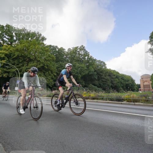 14.09.2025 - Stadtparktriathlon Michael Burmester http://msf.ph/oto/8895063 14.09.2025 12:48:22 Radfahren 1249, 1306, 1321, 1327, 1358, 1374, 1389 meine-sportfotos.de