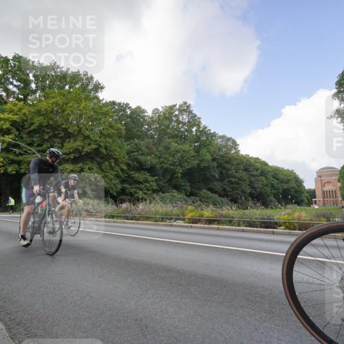 14.09.2025 - Stadtparktriathlon Michael Burmester http://msf.ph/oto/8895064 14.09.2025 12:48:22 Radfahren 1249, 1306, 1321, 1327, 1358, 1374, 1389 meine-sportfotos.de