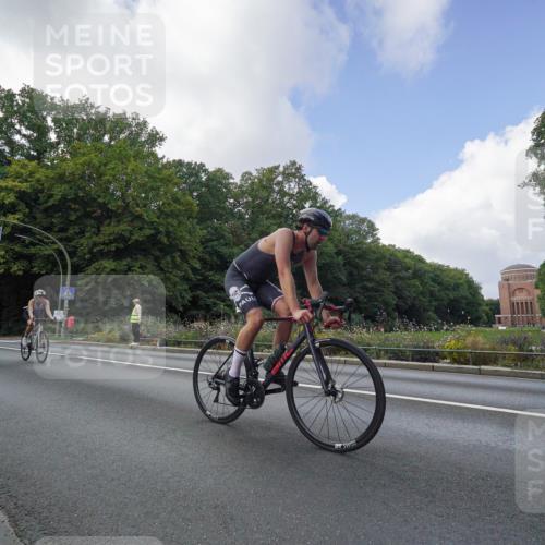 14.09.2025 - Stadtparktriathlon Michael Burmester http://msf.ph/oto/8895095 14.09.2025 12:49:33 Radfahren 1237, 1260, 1268, 1328, 1332, 1336, 1352, 1355, 1385, 1400, 1415 meine-sportfotos.de