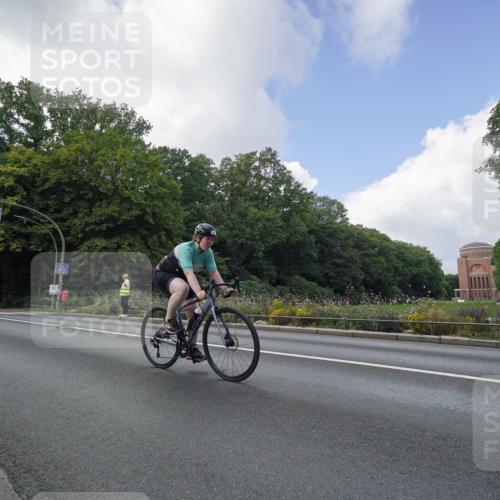 14.09.2025 - Stadtparktriathlon Michael Burmester http://msf.ph/oto/8895097 14.09.2025 12:49:35 Radfahren 1260, 1268, 1328, 1332, 1336, 1352, 1355, 1385, 1400, 1415 meine-sportfotos.de