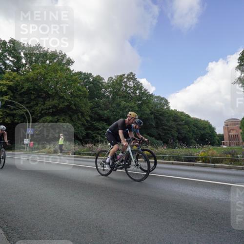 14.09.2025 - Stadtparktriathlon Michael Burmester http://msf.ph/oto/8895100 14.09.2025 12:49:39 Radfahren 1260, 1268, 1272, 1295, 1312, 1328, 1332, 1336, 1352, 1355, 1400, 1415 meine-sportfotos.de