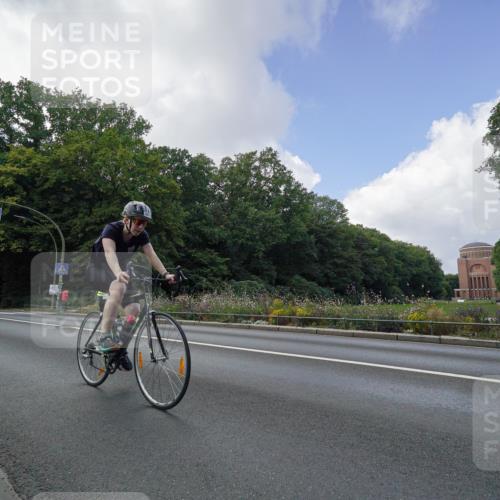 14.09.2025 - Stadtparktriathlon Michael Burmester http://msf.ph/oto/8895106 14.09.2025 12:49:58 Radfahren 1279, 1287, 1367, 1399 meine-sportfotos.de