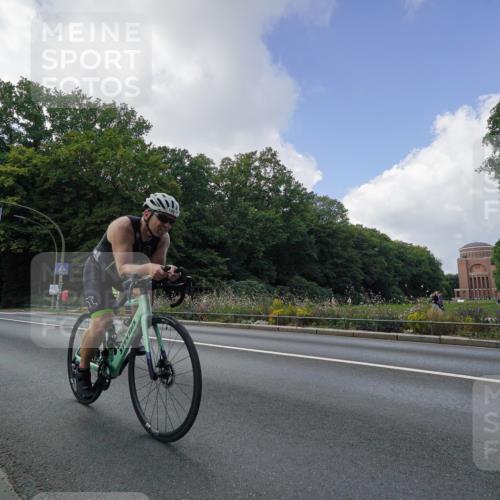 14.09.2025 - Stadtparktriathlon Michael Burmester http://msf.ph/oto/8895111 14.09.2025 12:50:12 Radfahren 1250, 1297, 1367, 1407 meine-sportfotos.de