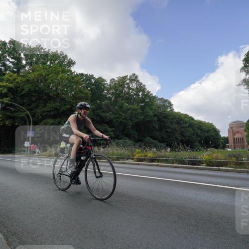 14.09.2025 - Stadtparktriathlon Michael Burmester http://msf.ph/oto/8895113 14.09.2025 12:50:18 Radfahren 1250, 1334, 1361, 1383 meine-sportfotos.de