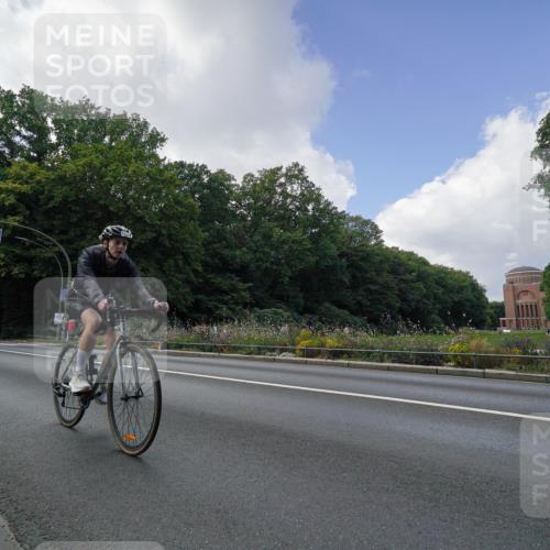 14.09.2025 - Stadtparktriathlon Michael Burmester http://msf.ph/oto/8895120 14.09.2025 12:50:29 Radfahren 1222, 1232, 1277, 1329, 1331, 1334, 1361, 1405 meine-sportfotos.de