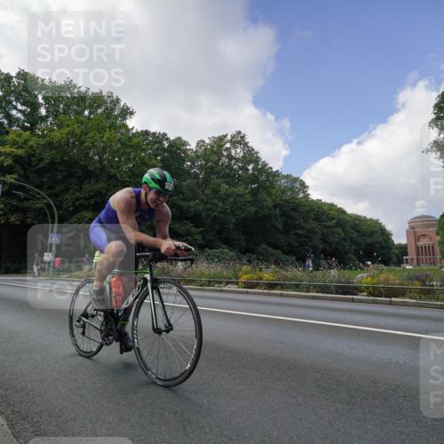 14.09.2025 - Stadtparktriathlon Michael Burmester http://msf.ph/oto/8895128 14.09.2025 12:50:46 Radfahren 1242, 1343, 1365, 1373 meine-sportfotos.de