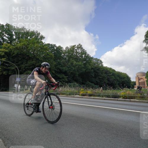 14.09.2025 - Stadtparktriathlon Michael Burmester http://msf.ph/oto/8895131 14.09.2025 12:51:04 Radfahren 1223, 1228, 1280, 1314, 1323, 1386, 1390 meine-sportfotos.de
