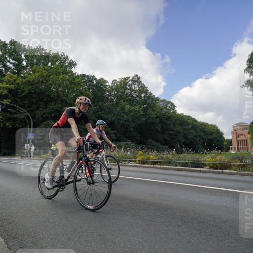 14.09.2025 - Stadtparktriathlon Michael Burmester http://msf.ph/oto/8895140 14.09.2025 12:51:12 Radfahren 1228, 1244, 1280, 1314, 1323, 1386, 1390, 1391 meine-sportfotos.de