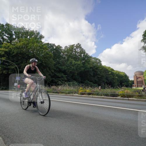 14.09.2025 - Stadtparktriathlon Michael Burmester http://msf.ph/oto/8895148 14.09.2025 12:51:33 Radfahren 1252, 1267, 1276, 1285, 1296, 1299 meine-sportfotos.de