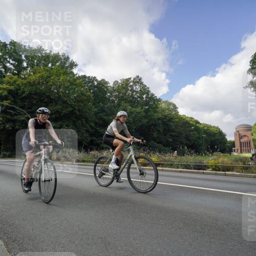 14.09.2025 - Stadtparktriathlon Michael Burmester http://msf.ph/oto/8895149 14.09.2025 12:51:37 Radfahren 1252, 1267, 1276, 1285, 1296, 1299, 1356 meine-sportfotos.de