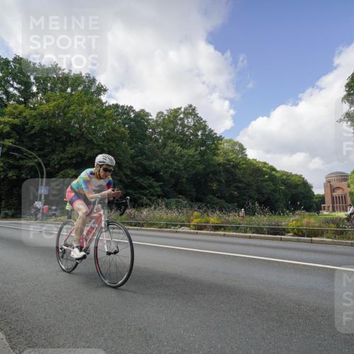 14.09.2025 - Stadtparktriathlon Michael Burmester http://msf.ph/oto/8895152 14.09.2025 12:51:39 Radfahren 1252, 1267, 1276, 1285, 1296, 1356 meine-sportfotos.de