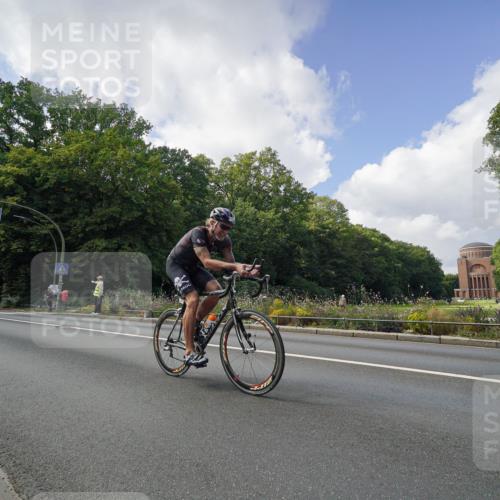 14.09.2025 - Stadtparktriathlon Michael Burmester http://msf.ph/oto/8895154 14.09.2025 12:51:42 Radfahren 1236, 1252, 1267, 1276, 1296, 1356 meine-sportfotos.de