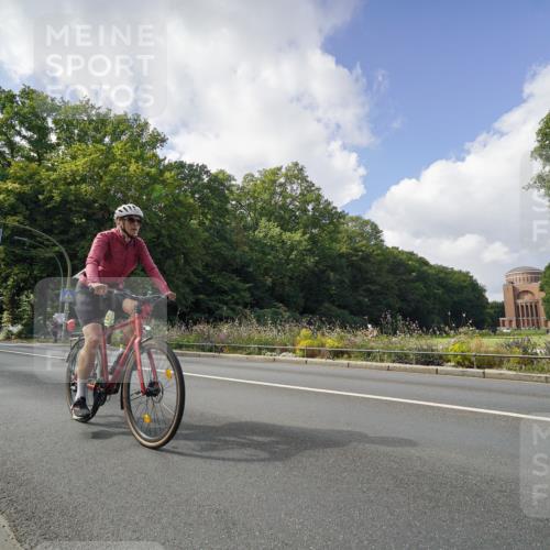 14.09.2025 - Stadtparktriathlon Michael Burmester http://msf.ph/oto/8895155 14.09.2025 12:51:48 Radfahren 1236, 1325, 1356 meine-sportfotos.de