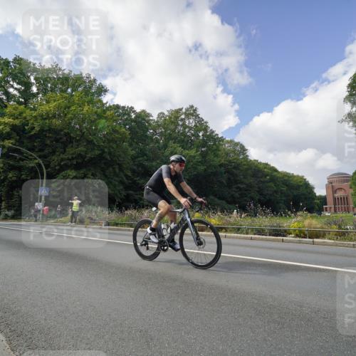 14.09.2025 - Stadtparktriathlon Michael Burmester http://msf.ph/oto/8895160 14.09.2025 12:52:05 Radfahren 1257, 1339, 1341, 1347, 1369, 1377, 1381, 1392 meine-sportfotos.de