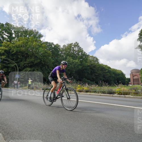 14.09.2025 - Stadtparktriathlon Michael Burmester http://msf.ph/oto/8895166 14.09.2025 12:52:11 Radfahren 1339, 1347, 1369, 1377, 1381 meine-sportfotos.de