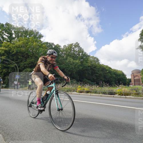 14.09.2025 - Stadtparktriathlon Michael Burmester http://msf.ph/oto/8895167 14.09.2025 12:52:12 Radfahren 1339, 1344, 1347, 1369, 1377, 1381 meine-sportfotos.de
