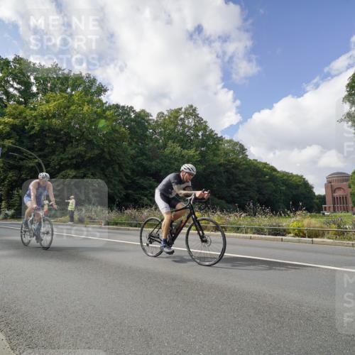 14.09.2025 - Stadtparktriathlon Michael Burmester http://msf.ph/oto/8895170 14.09.2025 12:52:20 Radfahren 1344, 1396, 1404 meine-sportfotos.de