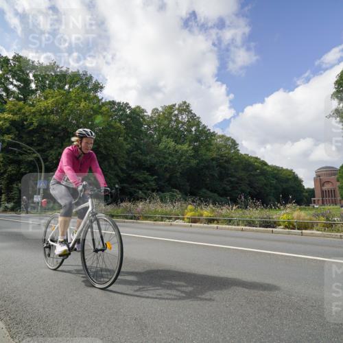 14.09.2025 - Stadtparktriathlon Michael Burmester http://msf.ph/oto/8895177 14.09.2025 12:52:32 Radfahren 1264, 1303, 1340, 1345 meine-sportfotos.de
