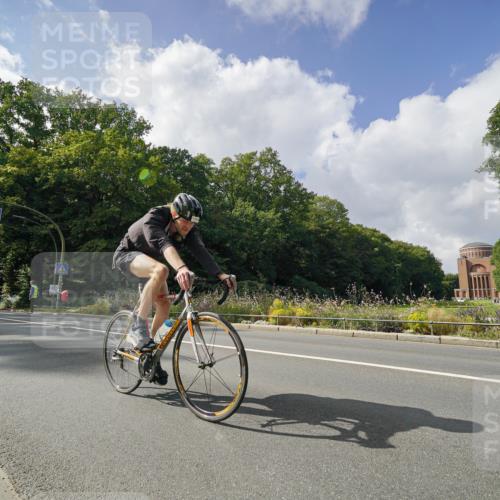 14.09.2025 - Stadtparktriathlon Michael Burmester http://msf.ph/oto/8895201 14.09.2025 12:54:06 Radfahren 1246, 1360, 1382 meine-sportfotos.de
