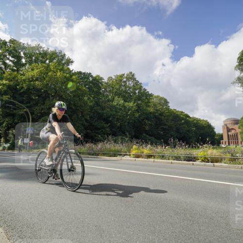 14.09.2025 - Stadtparktriathlon Michael Burmester http://msf.ph/oto/8895202 14.09.2025 12:54:12 Radfahren 1246, 1291 meine-sportfotos.de