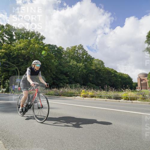 14.09.2025 - Stadtparktriathlon Michael Burmester http://msf.ph/oto/8895216 14.09.2025 12:55:06 Radfahren 1258, 1319, 1349, 1441 meine-sportfotos.de