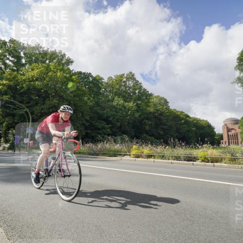 14.09.2025 - Stadtparktriathlon Michael Burmester http://msf.ph/oto/8895220 14.09.2025 12:55:12 Radfahren 1258, 1319, 1349, 1414, 1441 meine-sportfotos.de