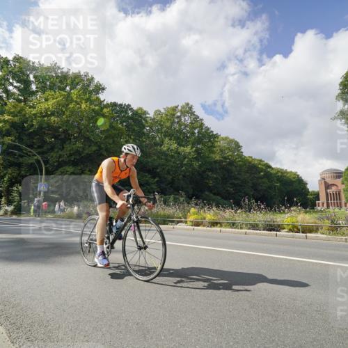 14.09.2025 - Stadtparktriathlon Michael Burmester http://msf.ph/oto/8895221 14.09.2025 12:55:20 Radfahren 1326, 1376, 1387, 1414, 1514 meine-sportfotos.de