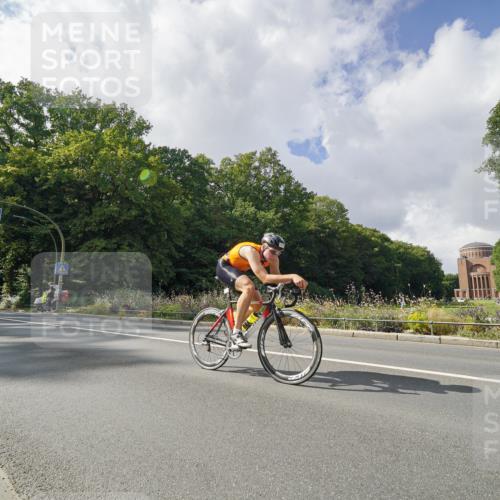 14.09.2025 - Stadtparktriathlon Michael Burmester http://msf.ph/oto/8895234 14.09.2025 12:55:43 Radfahren 1370, 1394, 1411 meine-sportfotos.de