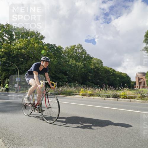 14.09.2025 - Stadtparktriathlon Michael Burmester http://msf.ph/oto/8895242 14.09.2025 12:56:08 Radfahren 1352, 1355, 1374, 1389 meine-sportfotos.de