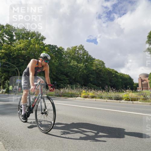 14.09.2025 - Stadtparktriathlon Michael Burmester http://msf.ph/oto/8895245 14.09.2025 12:56:16 Radfahren 1256, 1263, 1278, 1283, 1352, 1355, 1415, 1492, 1499 meine-sportfotos.de