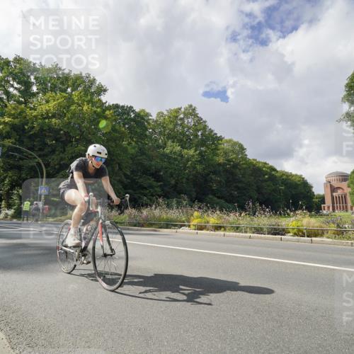 14.09.2025 - Stadtparktriathlon Michael Burmester http://msf.ph/oto/8895249 14.09.2025 12:56:20 Radfahren 1256, 1263, 1278, 1283, 1352, 1355, 1400, 1415, 1492, 1499, 1510 meine-sportfotos.de