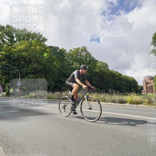 14.09.2025 - Stadtparktriathlon Michael Burmester http://msf.ph/oto/8895255 14.09.2025 12:56:31 Radfahren 1248, 1367, 1385, 1400, 1510 meine-sportfotos.de