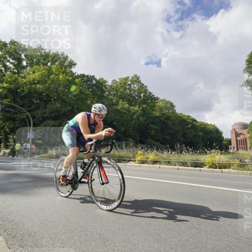 14.09.2025 - Stadtparktriathlon Michael Burmester http://msf.ph/oto/8895258 14.09.2025 12:56:36 Radfahren 1248, 1330, 1358, 1367, 1385, 1407 meine-sportfotos.de
