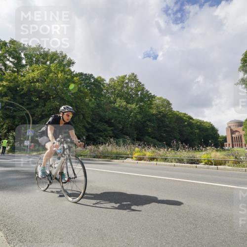 14.09.2025 - Stadtparktriathlon Michael Burmester http://msf.ph/oto/8895263 14.09.2025 12:56:52 Radfahren 1251, 1316, 1399 meine-sportfotos.de