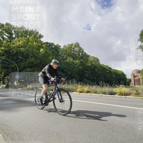 14.09.2025 - Stadtparktriathlon Michael Burmester http://msf.ph/oto/8895269 14.09.2025 12:57:12 Radfahren 1254, 1289, 1327, 1361, 1405 meine-sportfotos.de