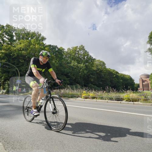 14.09.2025 - Stadtparktriathlon Michael Burmester http://msf.ph/oto/8895273 14.09.2025 12:57:20 Radfahren 1361, 1405 meine-sportfotos.de