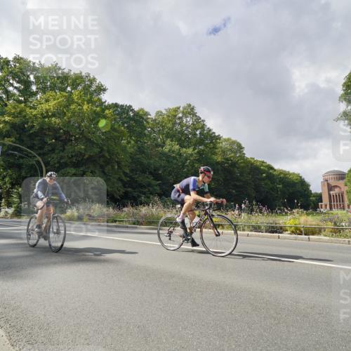 14.09.2025 - Stadtparktriathlon Michael Burmester http://msf.ph/oto/8895290 14.09.2025 12:58:07 Radfahren 1268, 1288, 1373, 1383, 1386, 1521 meine-sportfotos.de