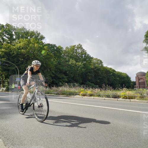 14.09.2025 - Stadtparktriathlon Michael Burmester http://msf.ph/oto/8895306 14.09.2025 12:58:49 Radfahren 1295, 1369, 1391, 1443, 1446, 1459 meine-sportfotos.de